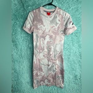Ladies nike dress size S